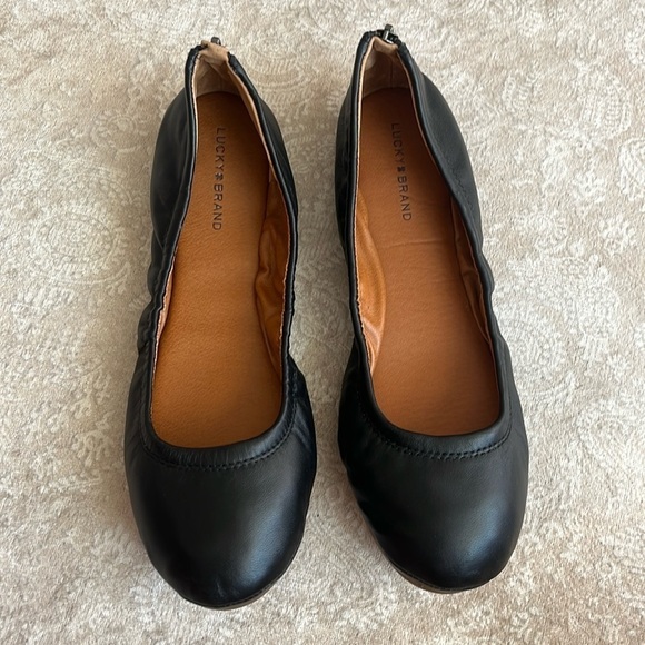 Brand New Lucky Brand Genuine Leather Black Slip On Ballet Flats Zippered Back - Picture 2 of 16